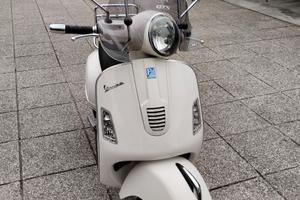Vespa GTS 300