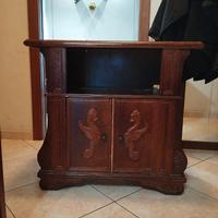 Mobiletto Vintage in Legno Intagliato - Porta TV