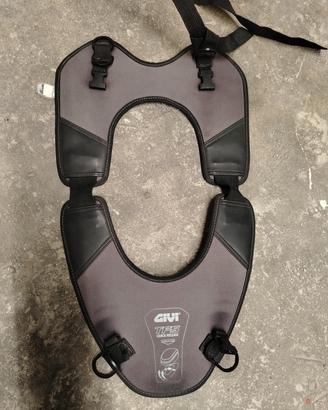 SOSTEGNO PER MARSUPIO DA SERBATOIO GIVI