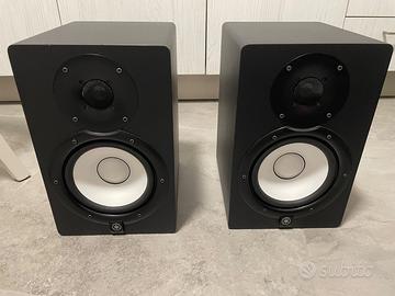 YAMAHA HS7 + Stand Proel + Cavi Alimentazione Nere