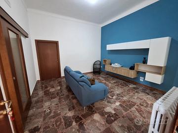 Immobile indipendente arredato