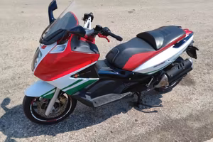 Gilera GP 800 Centenario - Valuto Scambi