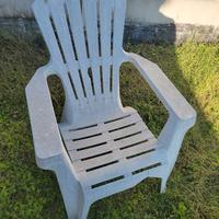 2 sedie in plastica da giardino