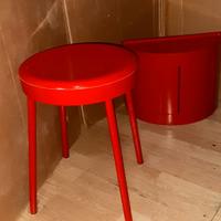 Sgabello e pensile in PVC