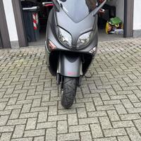 T max Black Max Limited