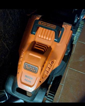 TAGLIAERBA RASAERBA BLACK DECKER 1800W NON FUNZ.