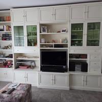 Parete attrezzata e credenza