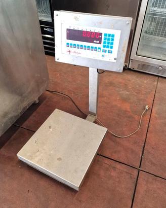 bilancia elettronica 30/60kg usata