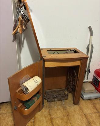 Macchina cucire Singer tavolo 319M