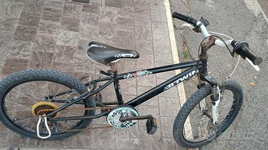 bicicletta bambino e bambina, 