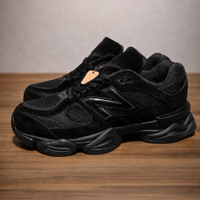 New Balance 9060 Nera numero 43