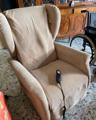 Poltrona reclinabile con telecomando
