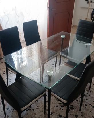 tavolo con sei sedie 