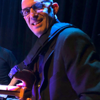 Lezioni di basso e chitarra in presenza o online