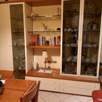 Vetrina moderna ml. 2,00 circa