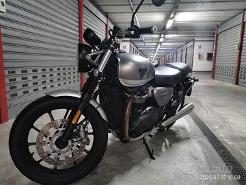 Triumph street twin 900 - 2022