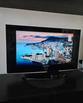 TV Samsung modello LE26S81B 26 pollici (26")