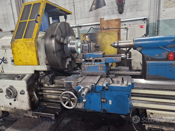 Tornitore parallelo e macchine tradizionali