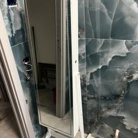 Specchiera portagioielli