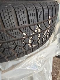 Cerchi originali Toyota RAV4  con gomme neve