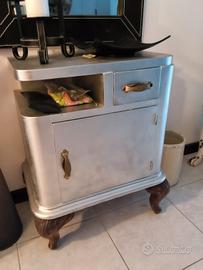 Comodino antico verniciato argento 