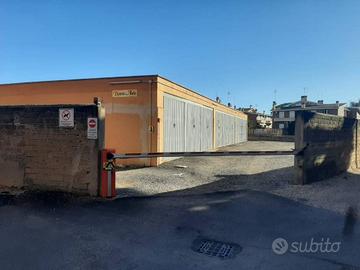 Box / Garage di 16 m² a Ladispoli