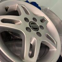 🛞 Set 4 Cerchi in lega originali VOLVO