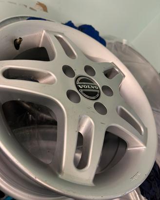 🛞 Set 4 Cerchi in lega originali VOLVO