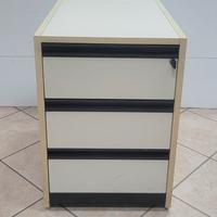 Cassettiera ufficio con ruote