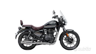 Royal Enfield Meteor 350 Supernova nera