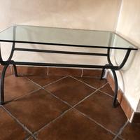 Tavolino in ferro battuto e vetro 83x50x45