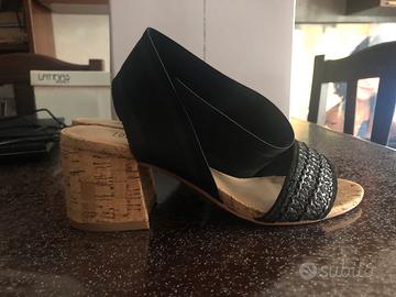 Sandali neri con elastico n. 36