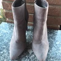 Stivaletti scamosciati