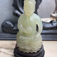 Scultura  Buddha in giada verde