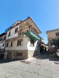 Casa indipendente a Basicò