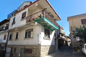 Casa indipendente a Basicò