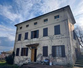 Medesano, casa indipendente in collina