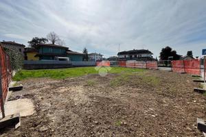 TER. RESIDENZIALE A CAROBBIO DEGLI ANGELI