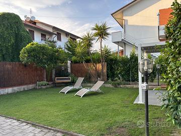 Trilocale a 500m dal mare per vacanze a M di Massa