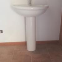 Lavandino Bagno con colonna