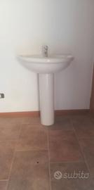 Lavandino Bagno con colonna