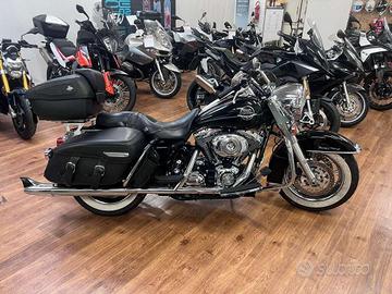 HARLEY-DAVIDSON Road King 1584 FLHRC Classic
