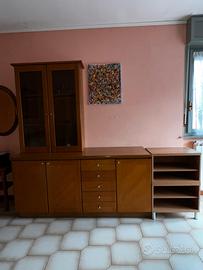 Mobile soggiorno con vetrinetta