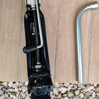 Crick con chiave per i bulloni originale VW