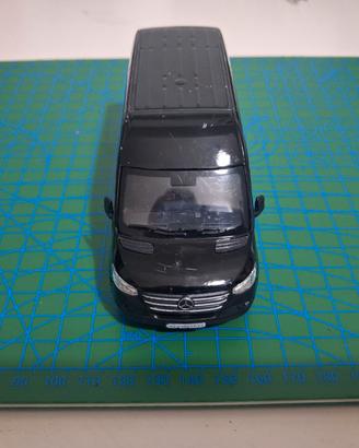 modellino furgone mercedes sprinte 1/48 kinsmart