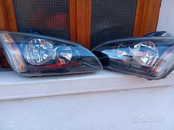 Fari anteriori originali Ford Focus 2007