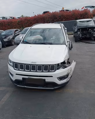 Jeep Compass del 2019 per pezzi di ricambio