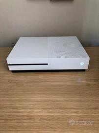 xbox one 500gb  (no Joypad) 