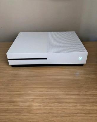 xbox one 500gb  (no Joypad) 