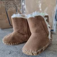 Stivaletto neonato in pelo n.19